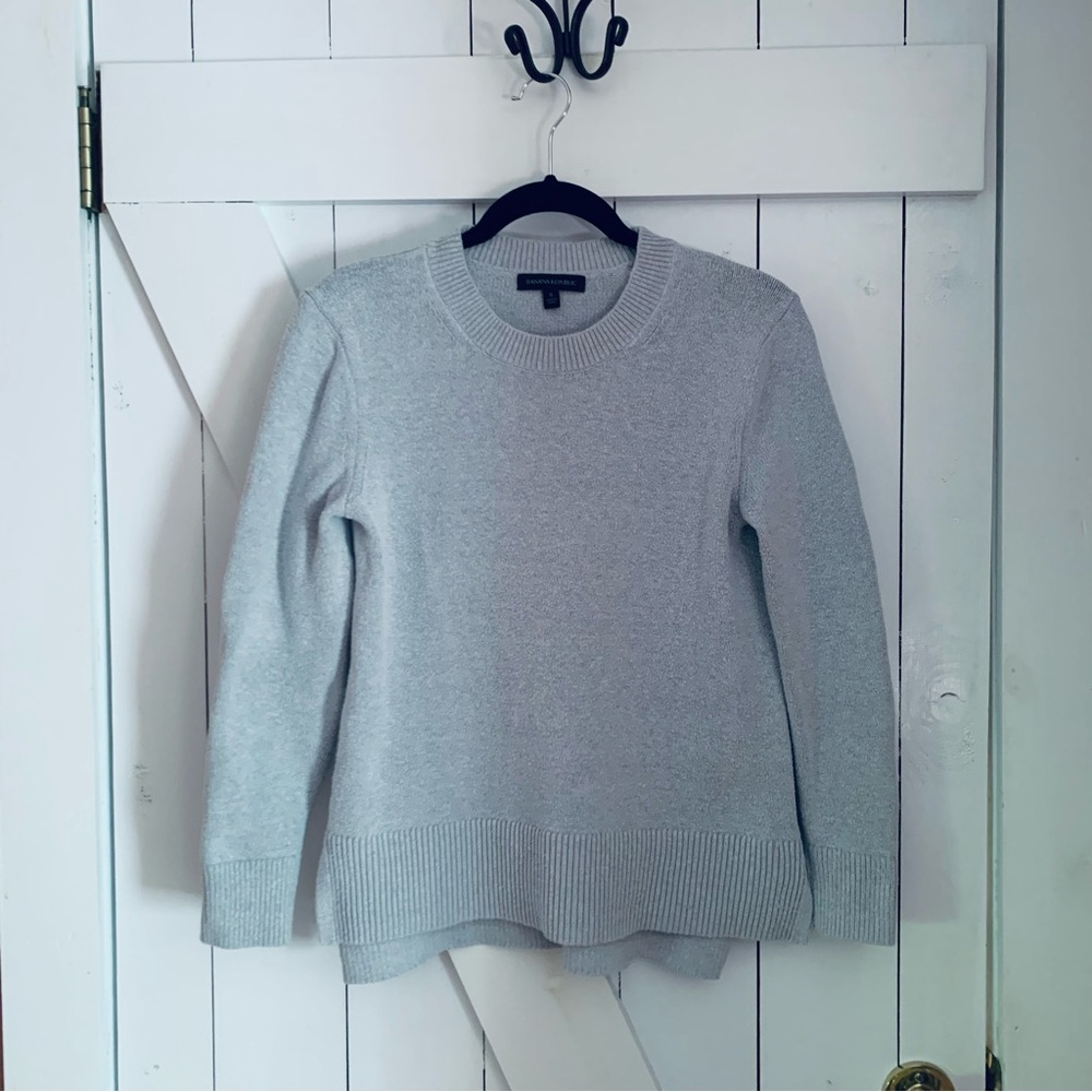 Banana Republic Sweater Crew Neck Sweater Silver Gray Preppy Tennis Prep Office